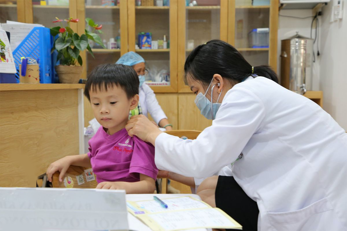 Regular health checkup for children at school